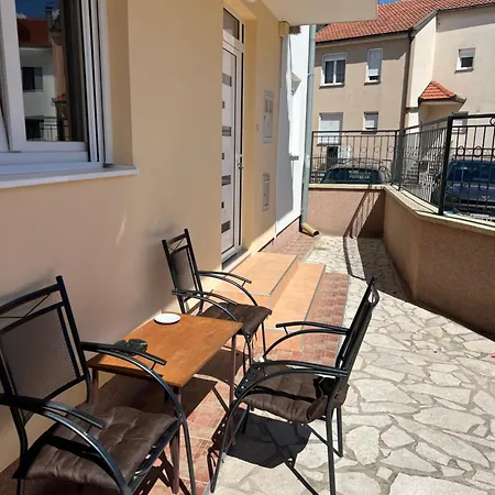 Cheap House Near The Center Of The Apartman