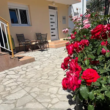 Apartman Cheap House Near The Center Of The
