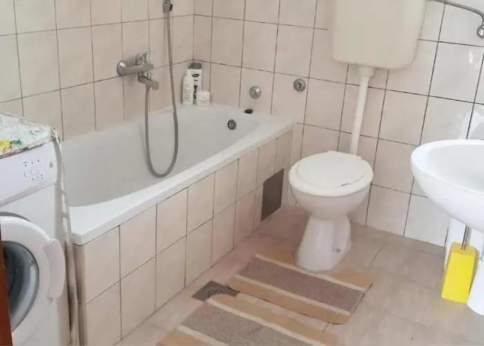 Cheap House Near The Center Of The Apartamento Mostar